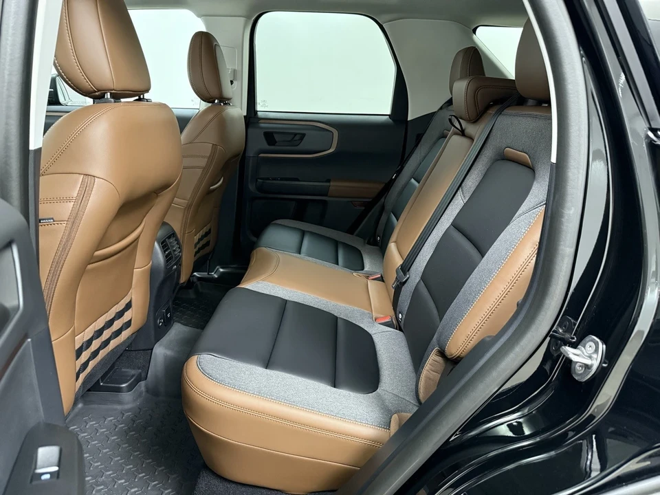 2024 Ford Bronco 6th Gen - Image 16 of 21