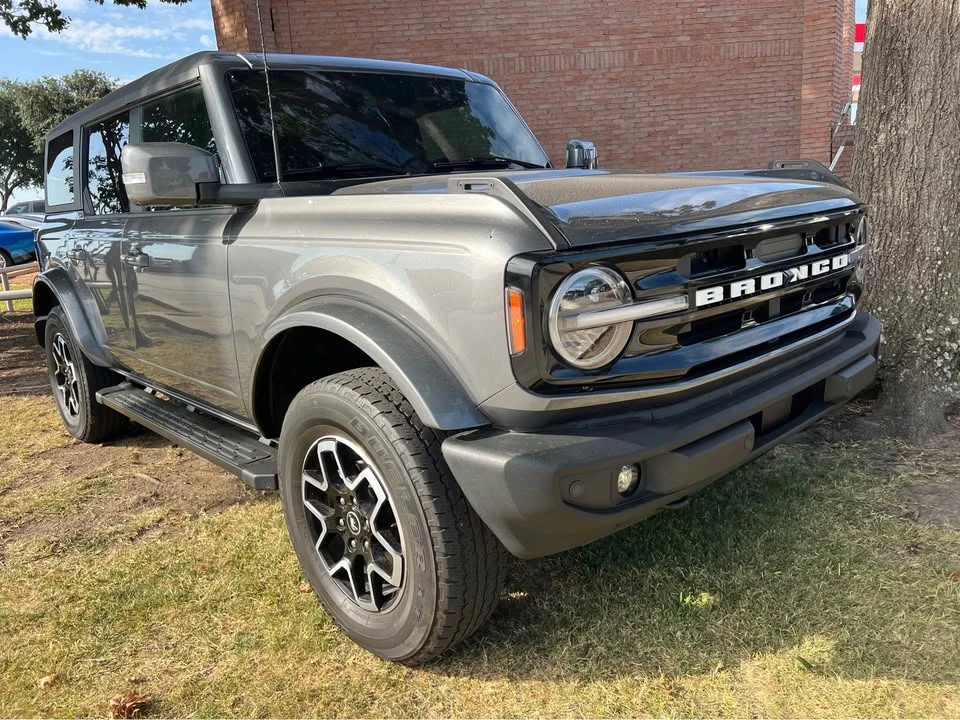 2024 Ford Bronco 6th Gen - Image 4 of 16