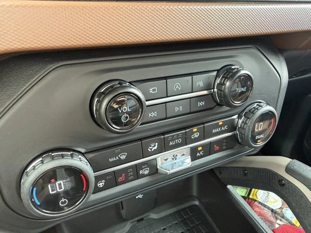 2024 Ford Bronco 6th Gen - Image 14 of 16
