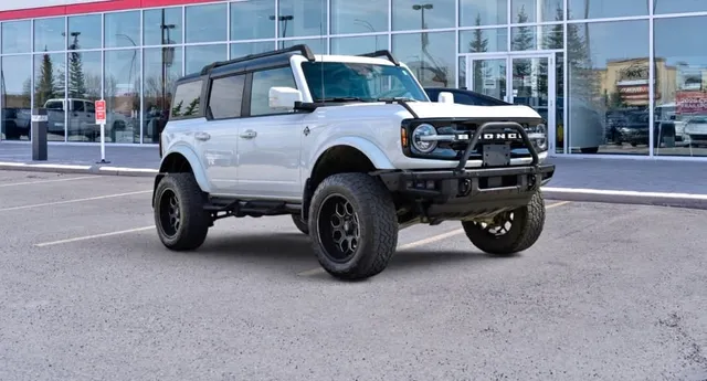 2024 Ford Bronco Outer Banks