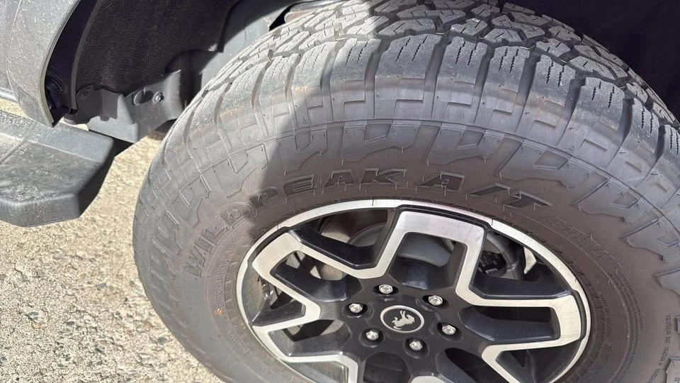 2024 Ford Bronco 6th Gen - Image 9 of 10