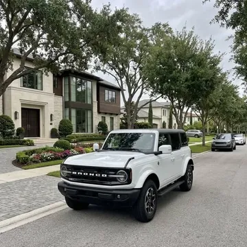 2024 Ford Bronco Outer Banks