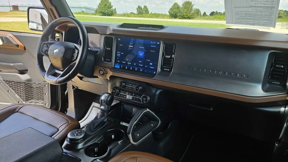 2024 Ford Bronco 6th Gen - Image 17 of 19