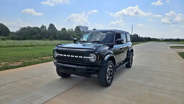 2024 Ford Bronco Outer Banks Sport Utility 4D
