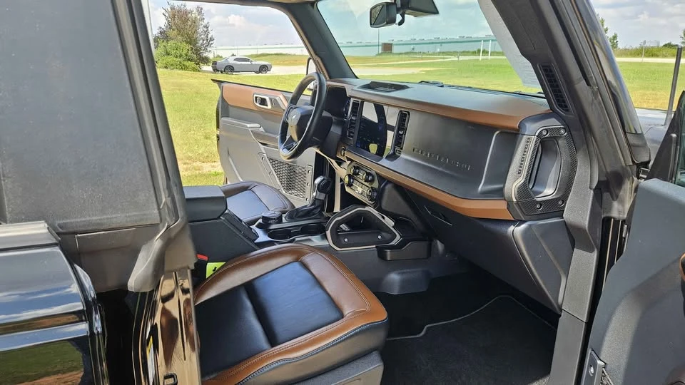 2024 Ford Bronco 6th Gen - Image 18 of 19