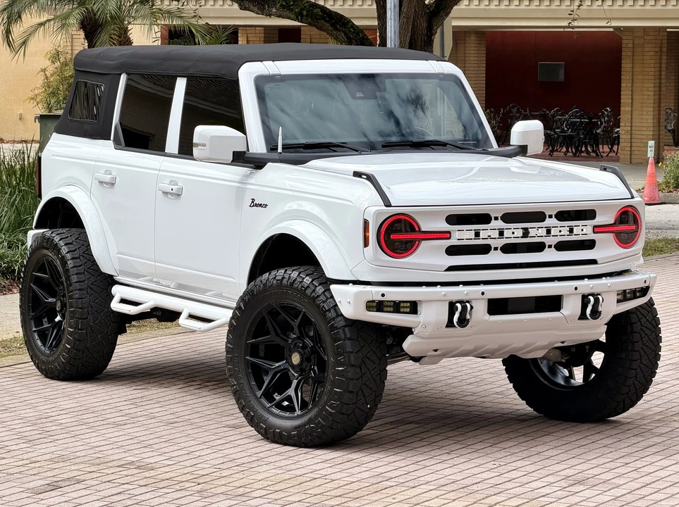 2024 Ford Bronco 6th Gen - Image 10 of 21