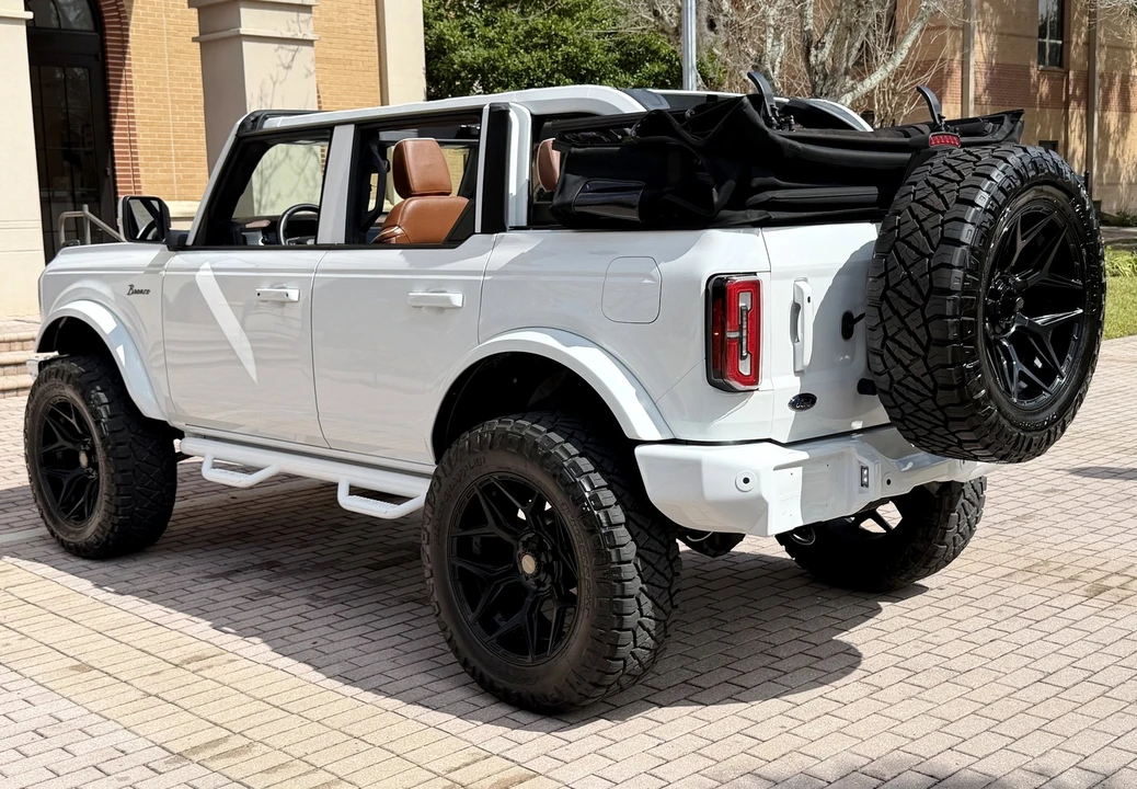 2024 Ford Bronco 6th Gen - Image 15 of 21