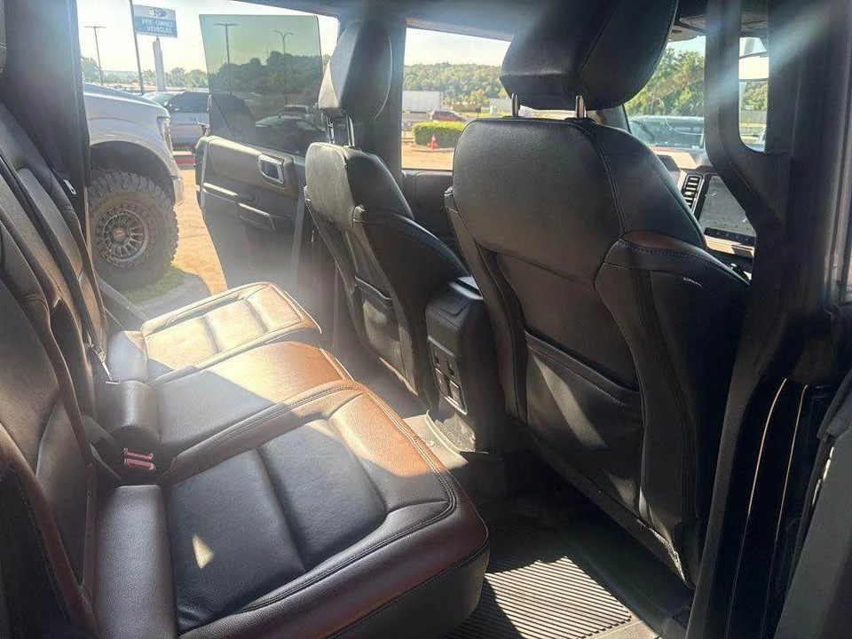 2024 Ford Bronco 6th Gen - Image 10 of 11