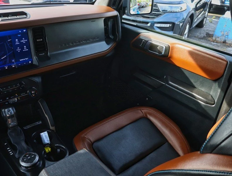 2024 Ford Bronco 6th Gen - Image 8 of 12