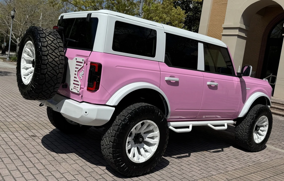 2024 Ford Bronco 6th Gen - Image 19 of 21