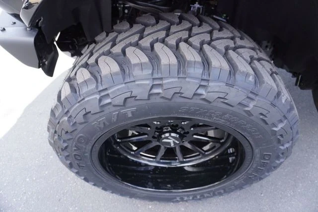 2024 Ford Bronco Raptor 6th Gen - Image 16 of 21