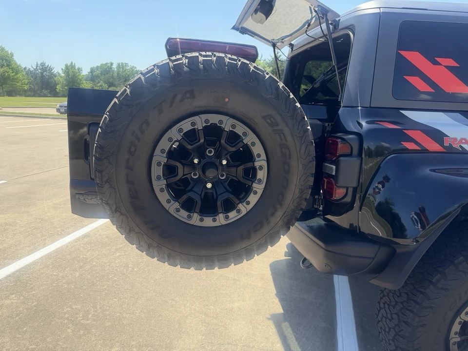 2024 Ford Bronco Raptor 6th Gen - Image 23 of 31