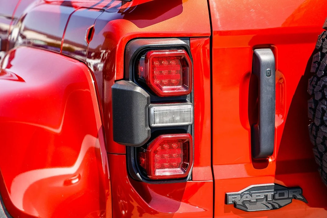 2024 Ford Bronco Raptor 6th Gen - Image 9 of 31
