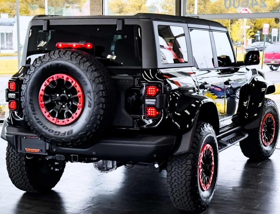 2024 Ford Bronco Raptor 6th Gen - Image 16 of 21