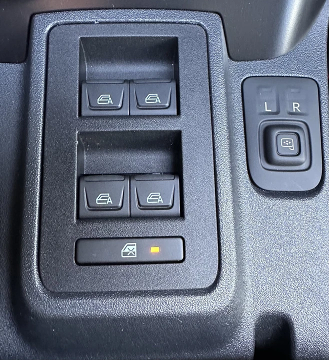 2024 Ford Bronco Raptor 6th Gen - Image 19 of 31