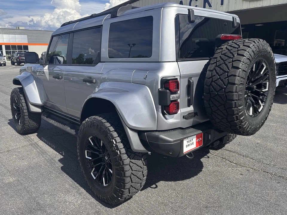 2024 Ford Bronco Raptor 6th Gen - Image 8 of 31