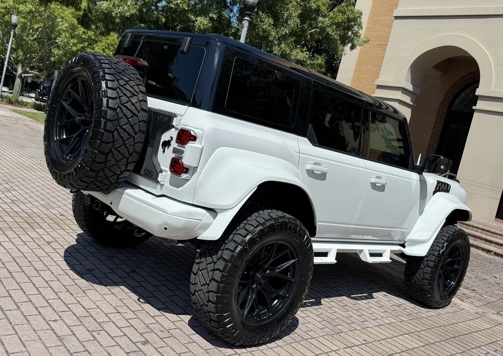 2024 Ford Bronco Raptor 6th Gen - Image 15 of 21
