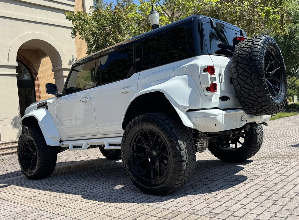 2024 Ford Bronco Raptor 6th Gen - Image 14 of 21