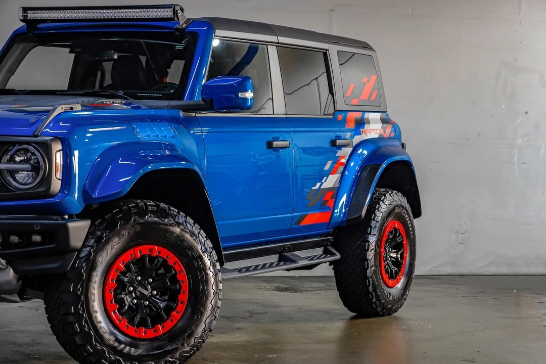 2024 Ford Bronco Raptor 6th Gen - Image 9 of 31