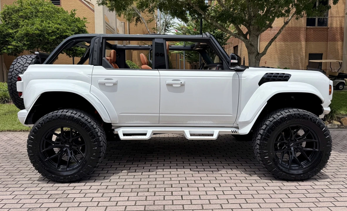 2024 Ford Bronco Raptor 6th Gen - Image 6 of 21