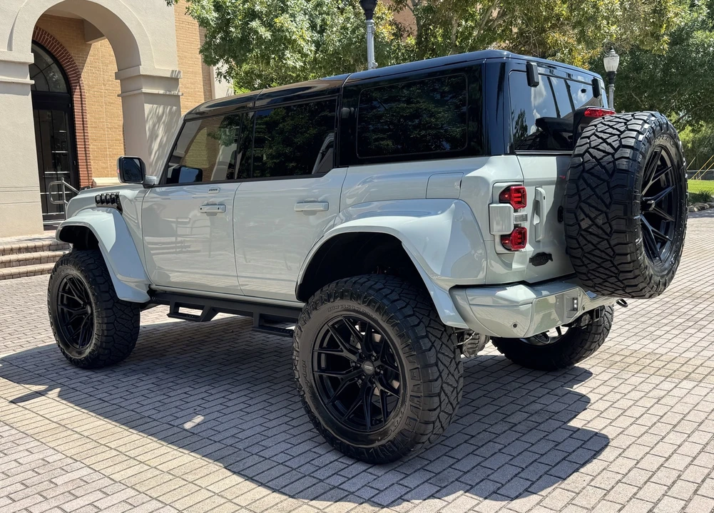2024 Ford Bronco Raptor 6th Gen - Image 11 of 21