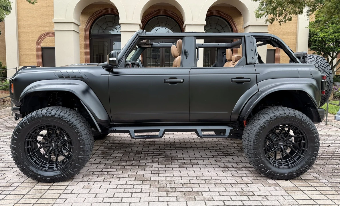 2024 Ford Bronco Raptor 6th Gen - Image 9 of 21