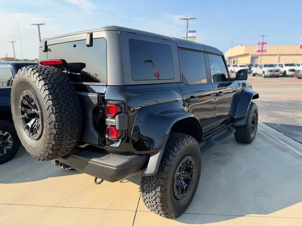 2024 Ford Bronco Raptor 6th Gen - Image 4 of 11