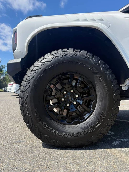 2024 Ford Bronco Raptor 6th Gen - Image 14 of 18