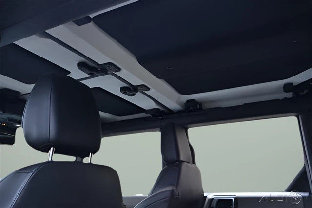 2024 Ford Bronco 6th Gen - Image 19 of 21