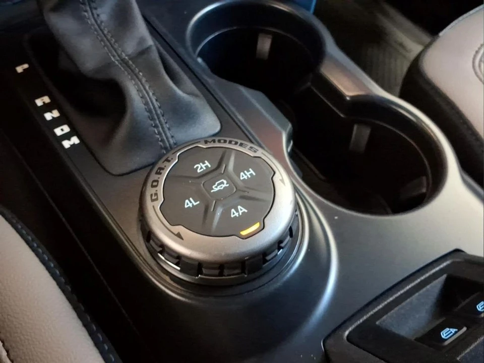 2024 Ford Bronco 6th Gen - Image 16 of 30