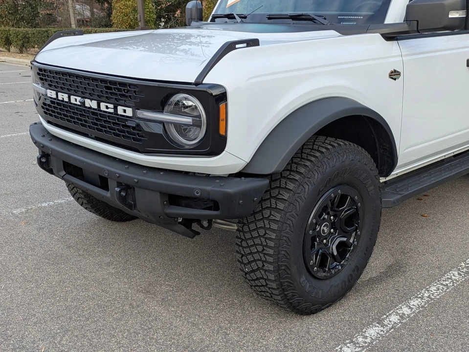 2024 Ford Bronco 6th Gen - Image 10 of 12