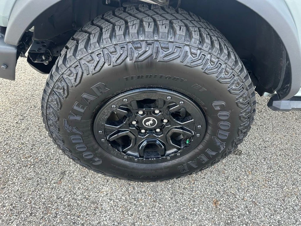 2024 Ford Bronco 6th Gen - Image 8 of 12