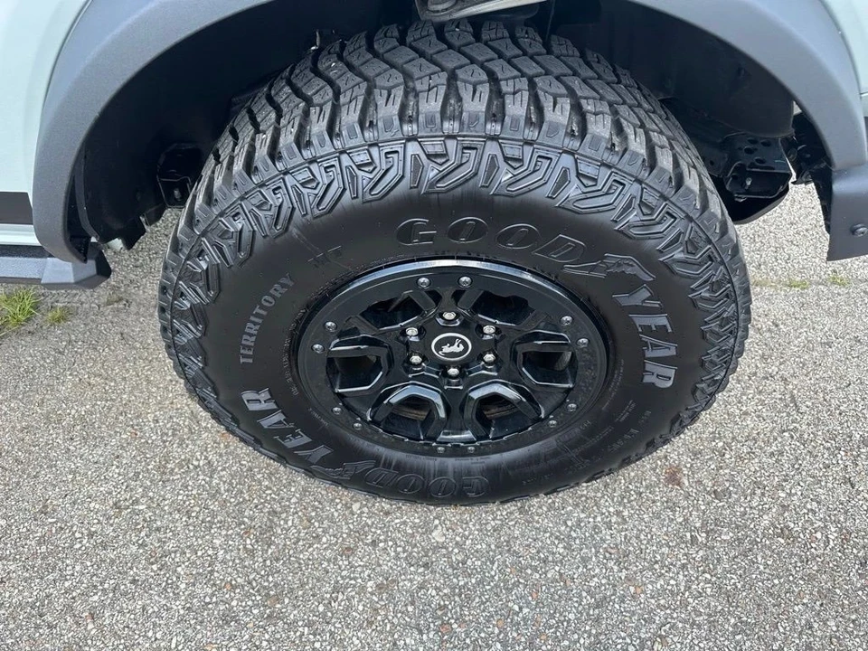 2024 Ford Bronco 6th Gen - Image 11 of 12