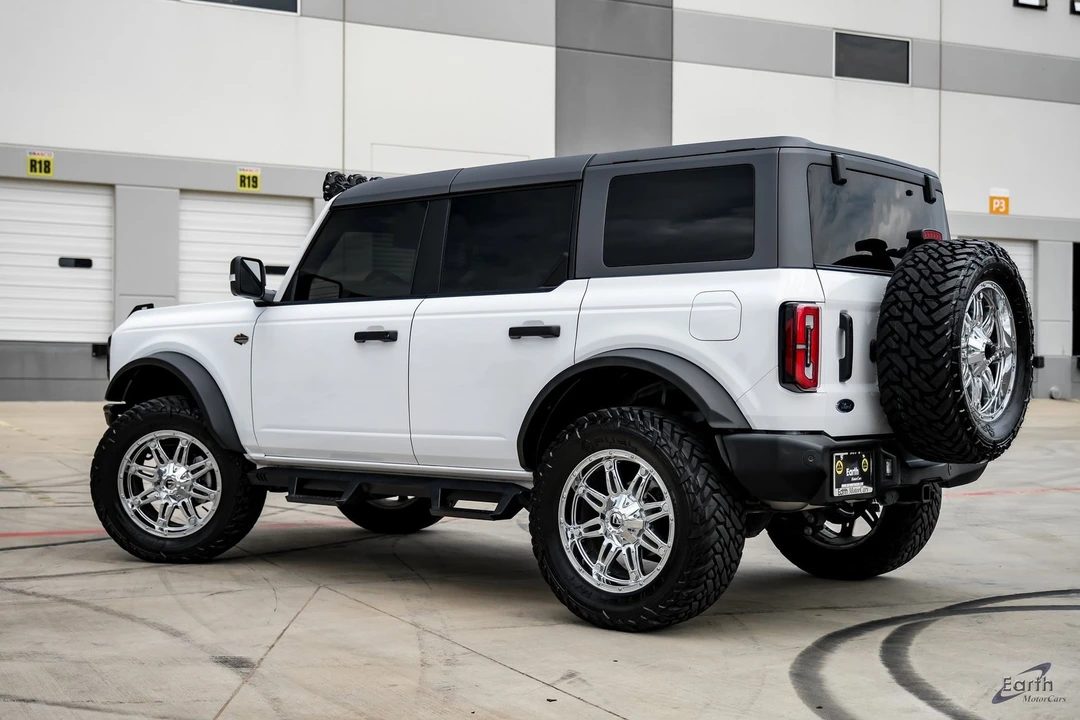 2024 Ford Bronco 6th Gen - Image 8 of 12