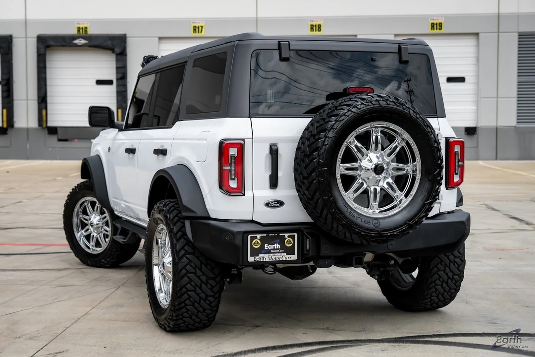 2024 Ford Bronco 6th Gen - Image 9 of 12