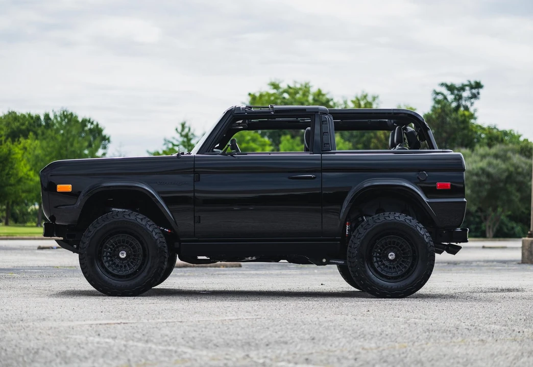 2024 Ford Bronco 6th Gen - Image 9 of 31