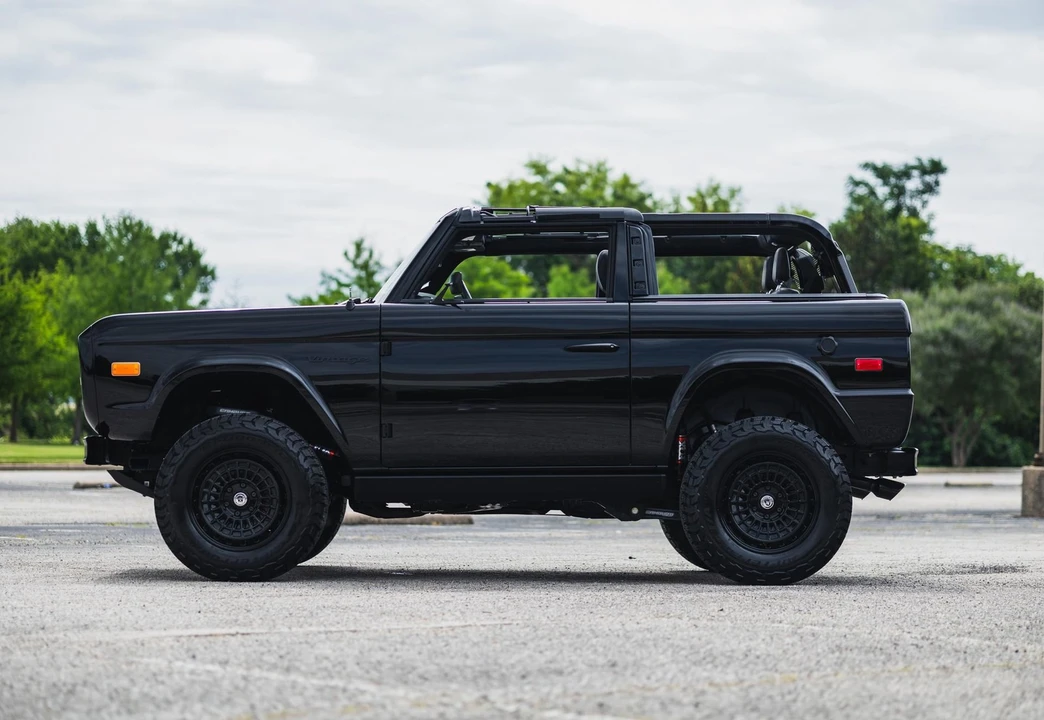 2024 Ford Bronco 6th Gen - Image 9 of 31