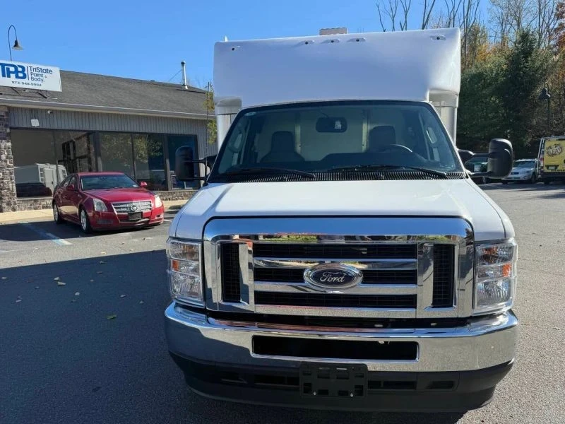 2024 Ford Econoline Van - Image 9 of 12