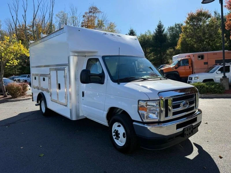 2024 Ford Econoline Van - Image 8 of 12