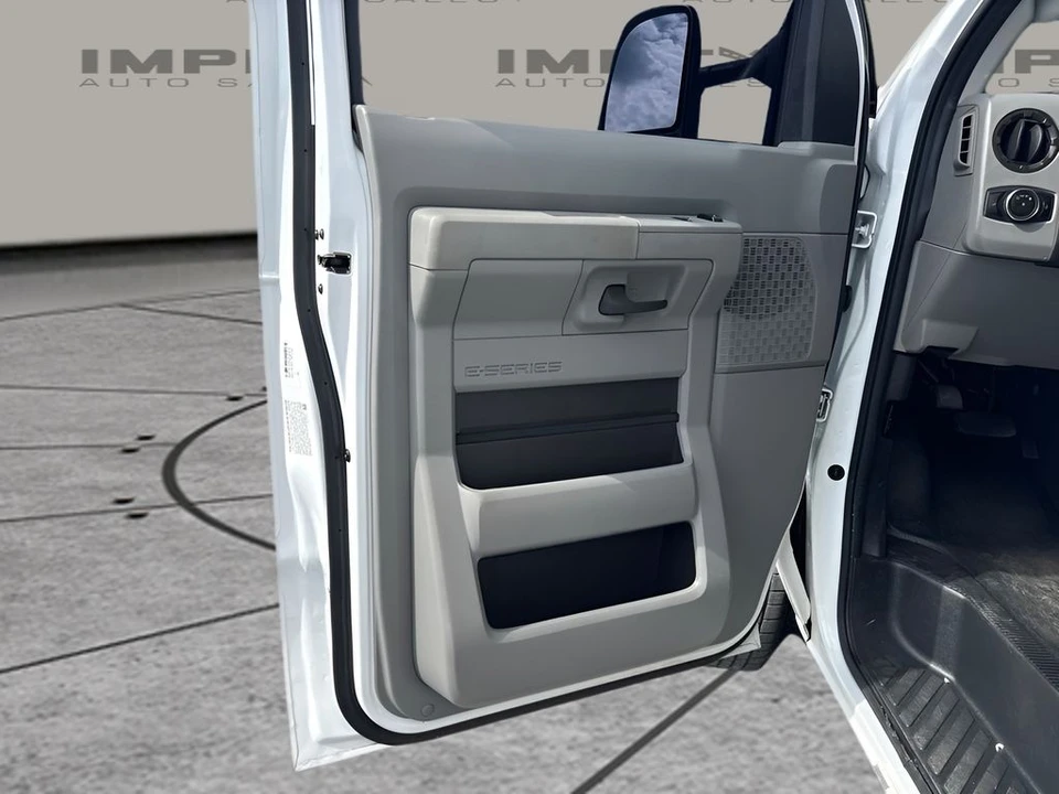2024 Ford Super Duty 5th Gen - Image 17 of 24