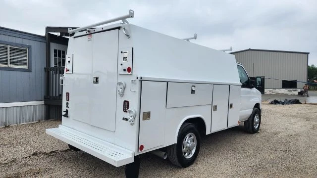 2024 Ford Econoline Van - Image 12 of 31