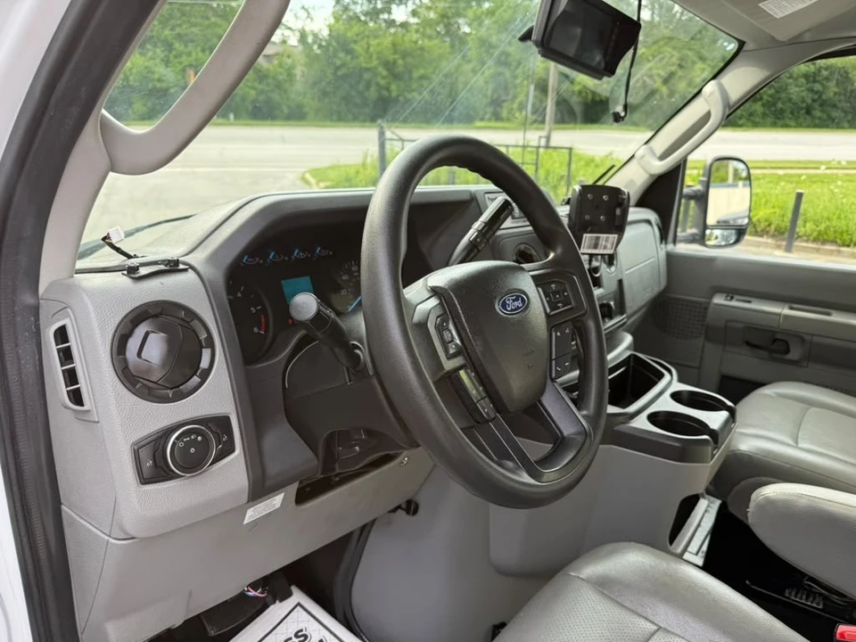 2024 Ford Super Duty 5th Gen - Image 19 of 31