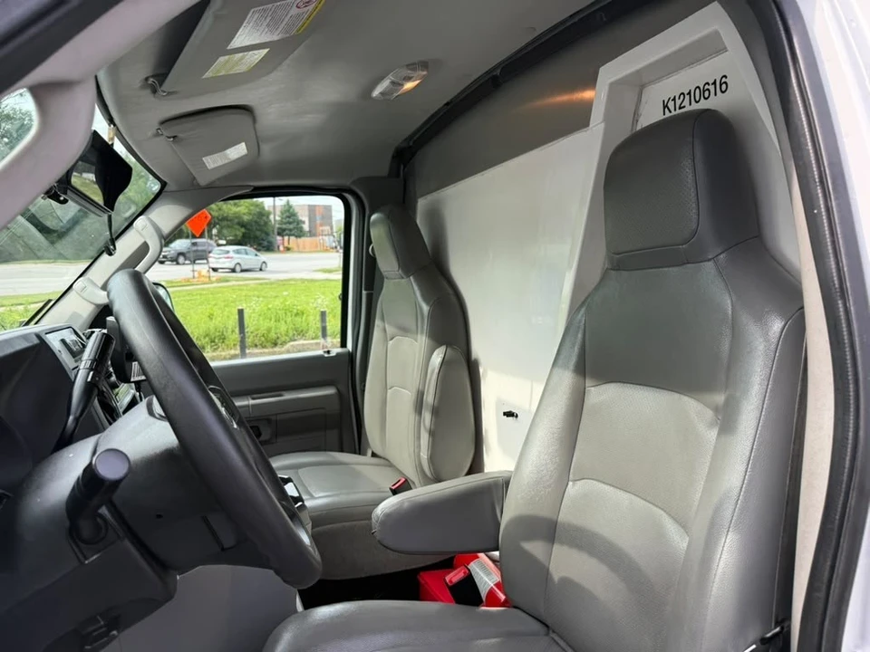 2024 Ford Super Duty 5th Gen - Image 17 of 31