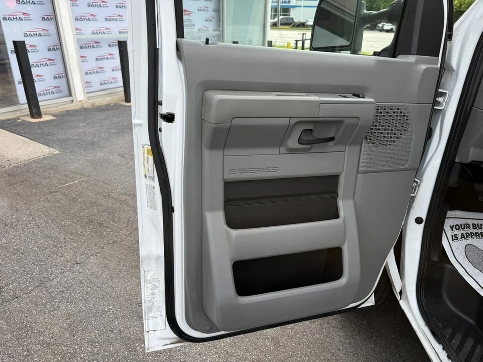 2024 Ford Super Duty 5th Gen - Image 22 of 31