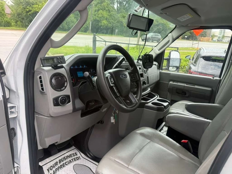 2024 Ford Super Duty 5th Gen - Image 20 of 31