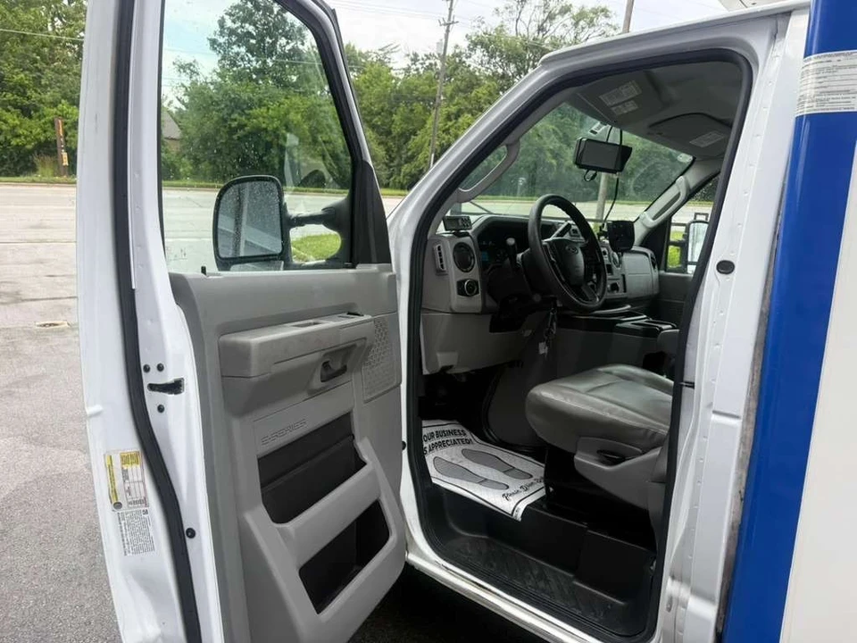 2024 Ford Super Duty 5th Gen - Image 15 of 31