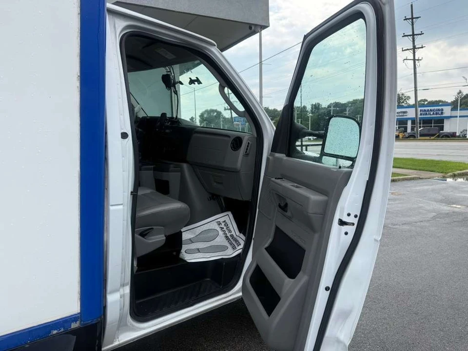 2024 Ford Super Duty 5th Gen - Image 27 of 31