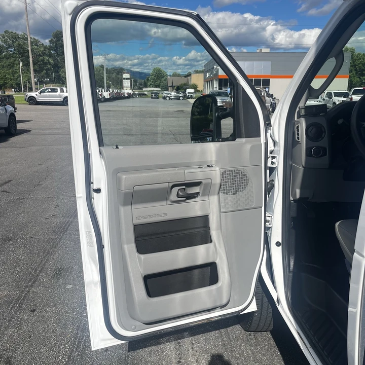 2024 Ford Econoline Van - Image 13 of 22
