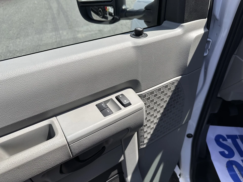 2024 Ford Super Duty 5th Gen - Image 19 of 28