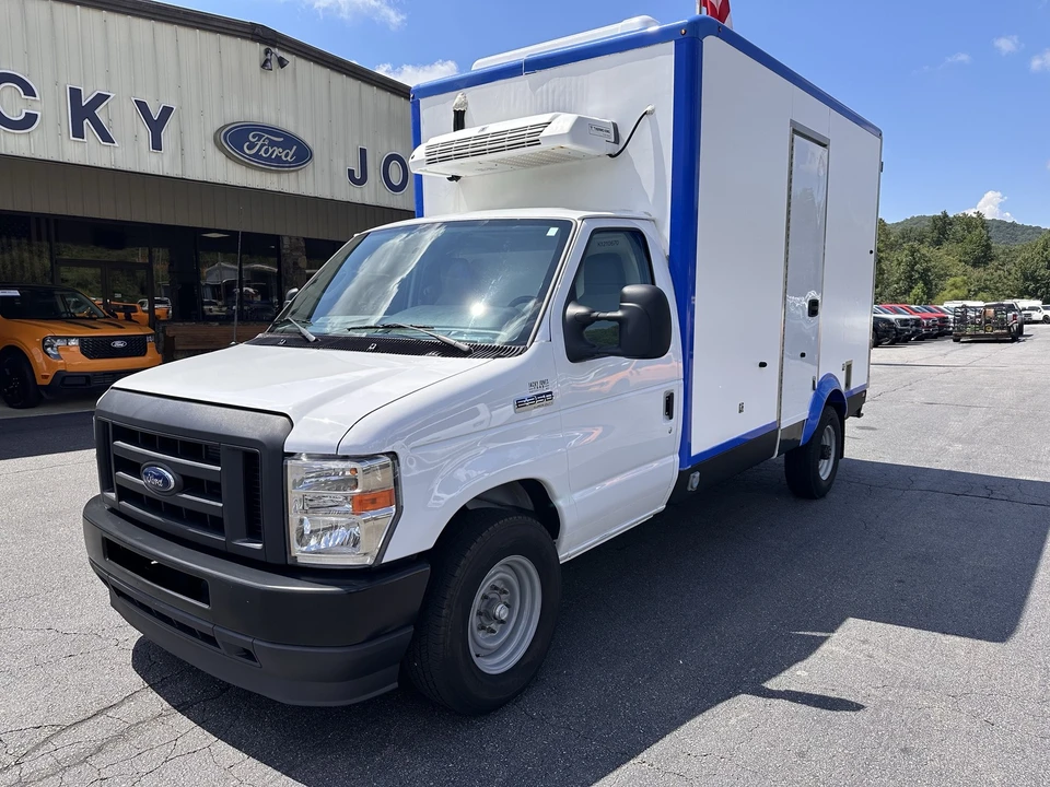 2024 Ford Super Duty 5th Gen - Image 2 of 28